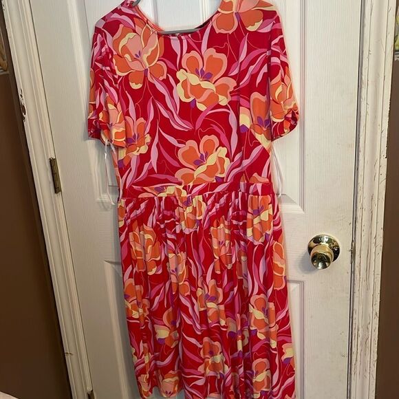 Maggy London Dresses & Skirts - Maggy London Matte Jersey Short sleeve midi  Dress 14 NWOT